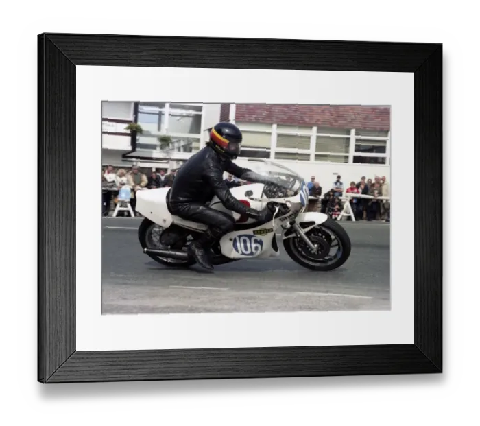 Framed Print : John Wilcox (Yamaha) 1983 Junior Manx Grand Prix Framed Print : John Wilcox (Yamaha) 1983 Junior Manx Grand Prix