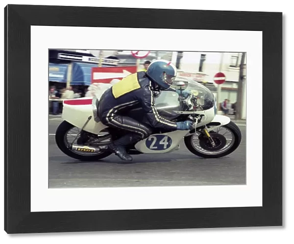 Keith Edwards (Yamaha) 1983 Junior Manx Grand Prix