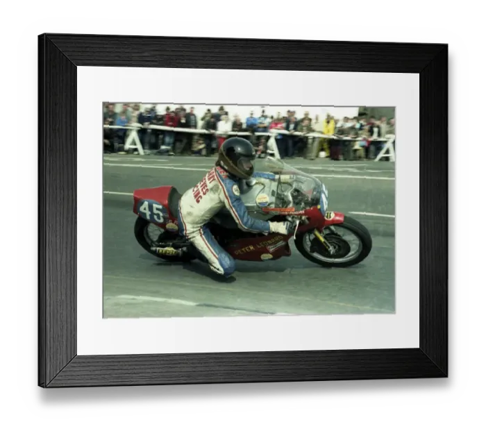 Framed Print : Chris Fargher (Yamaha) 1983 Junior Manx Grand Prix Framed Print : Chris Fargher (Yamaha) 1983 Junior Manx Grand Prix