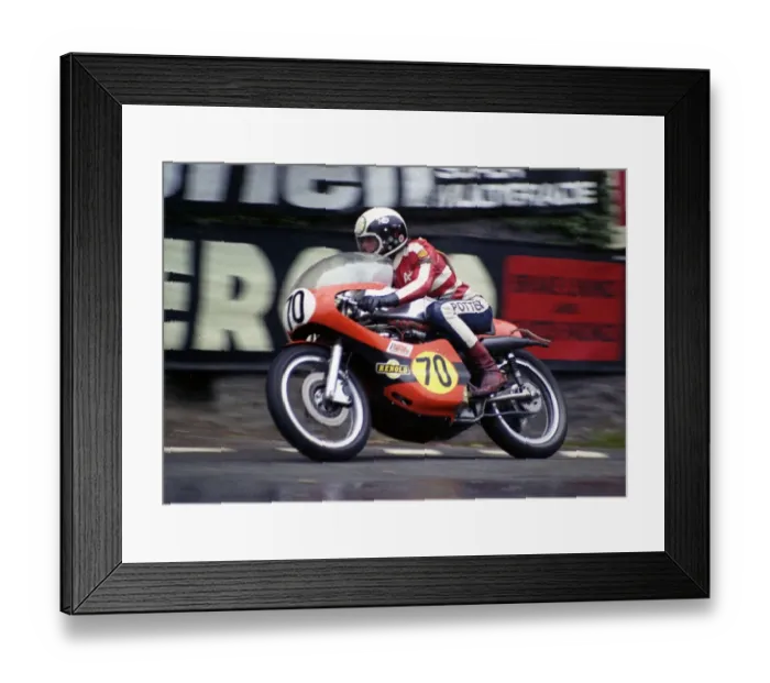 Framed Print : Dave Potter (Ryan Crescent) 1974 Senior TT Framed Print : Dave Potter (Ryan Crescent) 1974 Senior TT