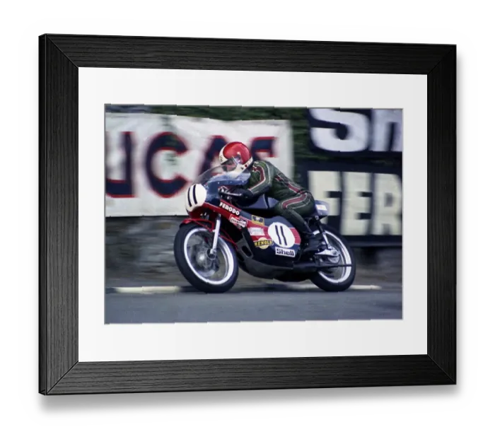 Framed Print : Tony Rutter (Yamaha) 1974 Formula 750 TT Framed Print : Tony Rutter (Yamaha) 1974 Formula 750 TT