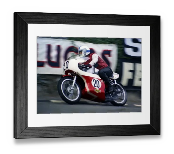 Framed Print : Bill Smith (Yamaha) 1974 Formula 750 TT Framed Print : Bill Smith (Yamaha) 1974 Formula 750 TT