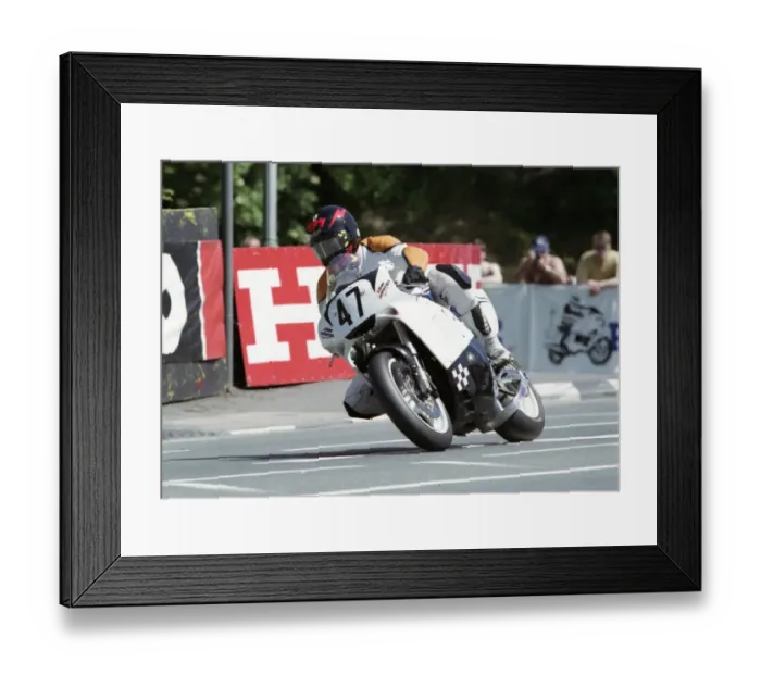 Framed Print : Richard Smith (Suzuki) 1993 Formula One TT Framed Print : Richard Smith (Suzuki) 1993 Formula One TT