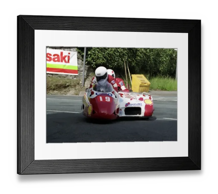 Framed Print : Gavin Porteous & Scott Butler (Kawasaki) 1993 Sidecar TT Framed Print : Gavin Porteous & Scott Butler (Kawasaki) 1993 Sidecar TT