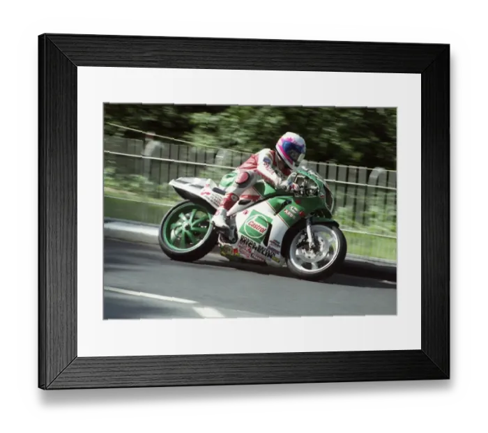 Framed Print : Nick Jefferies (Castrol Honda) 1993 Supersport 400 TT Framed Print : Nick Jefferies (Castrol Honda) 1993 Supersport 400 TT