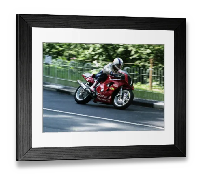 Framed Print : Steve Linsdell (Flitwick Yamaha) 1993 Supersport 400 TT Framed Print : Steve Linsdell (Flitwick Yamaha) 1993 Supersport 400 TT