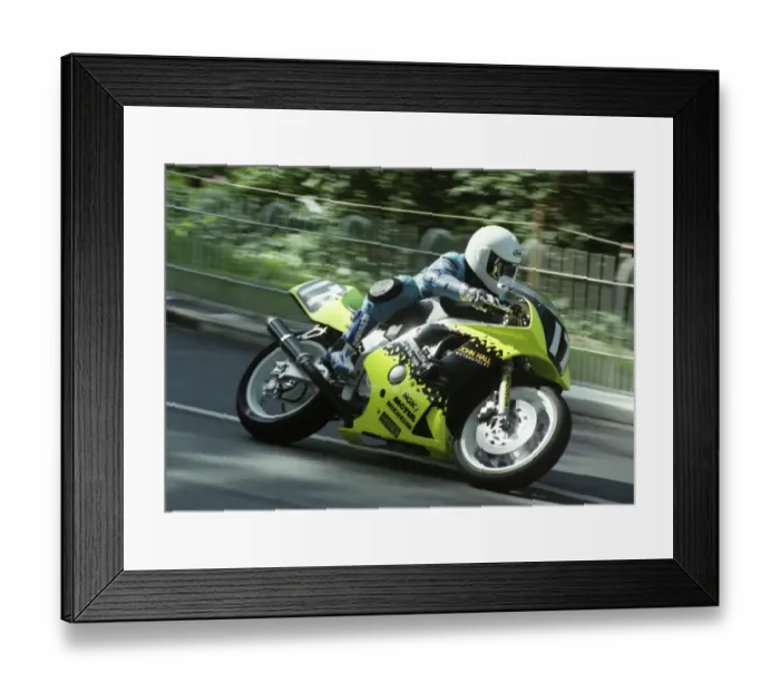 Framed Print : Dave Eaves (Yamaha) 1993 Supersport 400 TT Framed Print : Dave Eaves (Yamaha) 1993 Supersport 400 TT