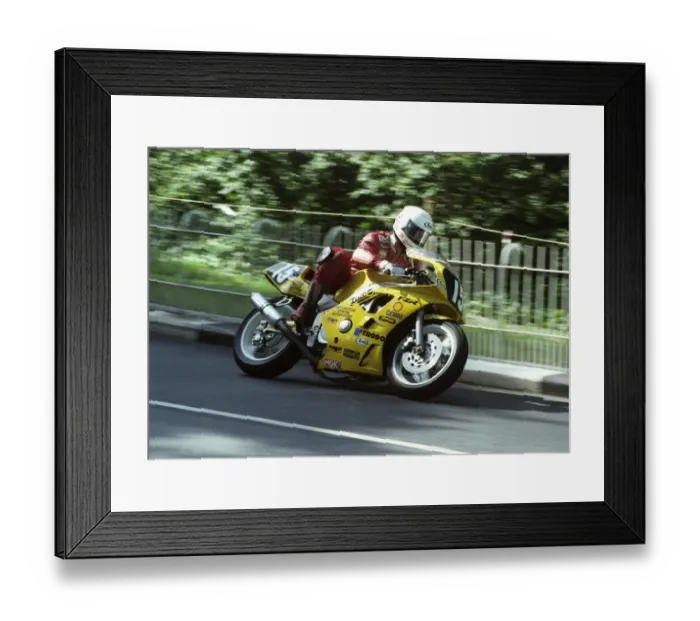 Framed Print : Johnny Rea (Yamaha) 1993 Supersport 400 TT Framed Print : Johnny Rea (Yamaha) 1993 Supersport 400 TT