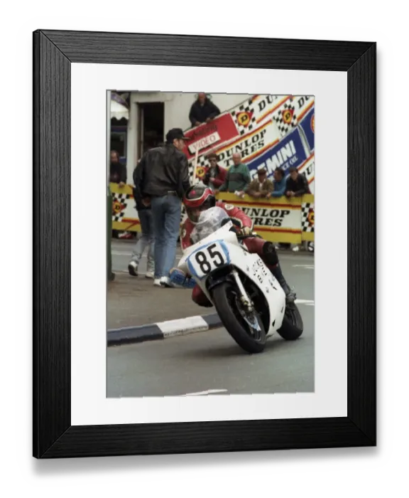 Framed Print : Sandy Berwick (Suzuki) 1989 Formula One TT Framed Print : Sandy Berwick (Suzuki) 1989 Formula One TT