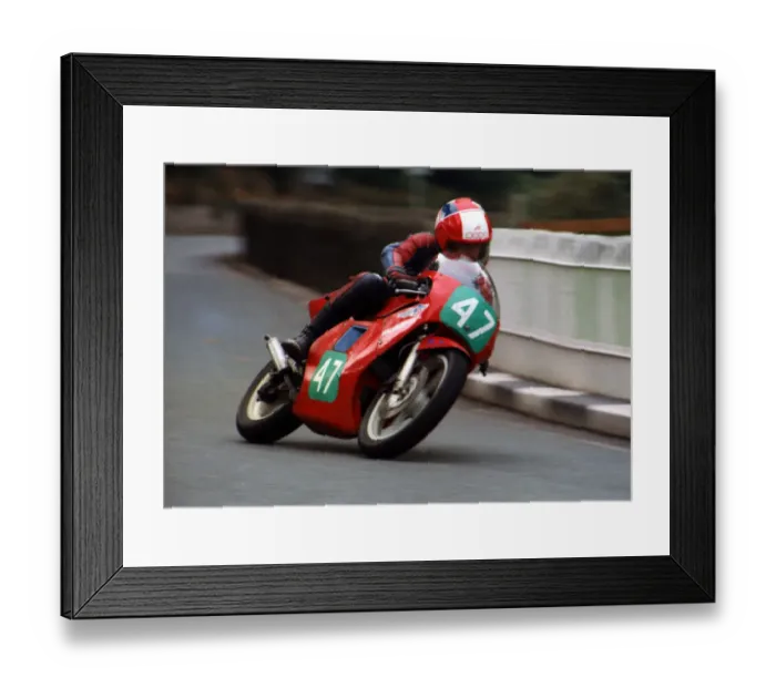 Framed Print : Ewan Hamilton (Yamaha) 1989 Lightweight Manx Grand Prix Framed Print : Ewan Hamilton (Yamaha) 1989 Lightweight Manx Grand Prix