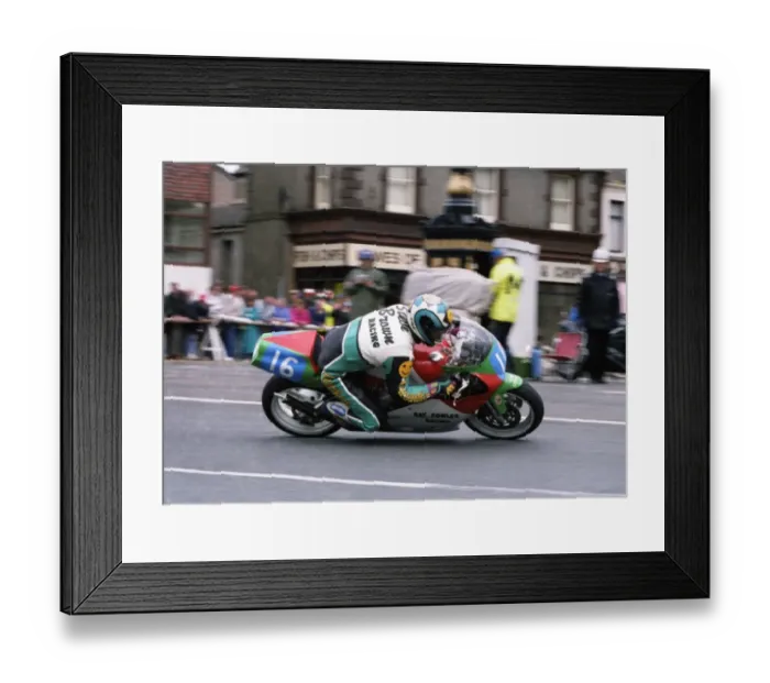 Framed Print : David O Leary (Cowles Yamaha) 1992 Junior TT Framed Print : David O Leary (Cowles Yamaha) 1992 Junior TT