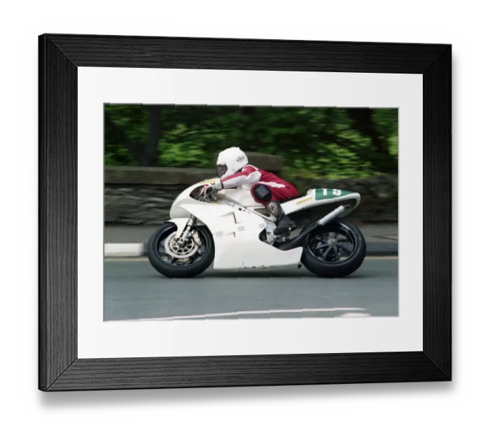 Framed Print : Mark Watts (Honda) 2000 Lightweight TT Framed Print : Mark Watts (Honda) 2000 Lightweight TT