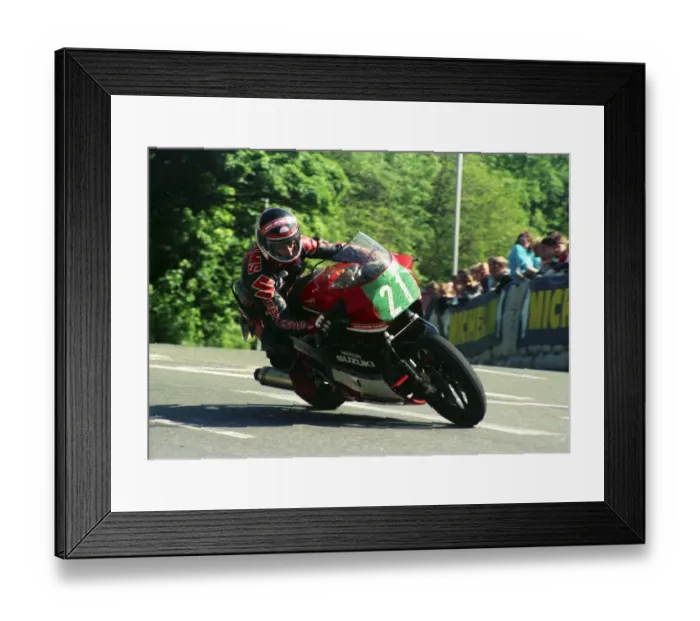 Framed Print : Glenn Williams (Suzuki) 1987 Production B TT Framed Print : Glenn Williams (Suzuki) 1987 Production B TT