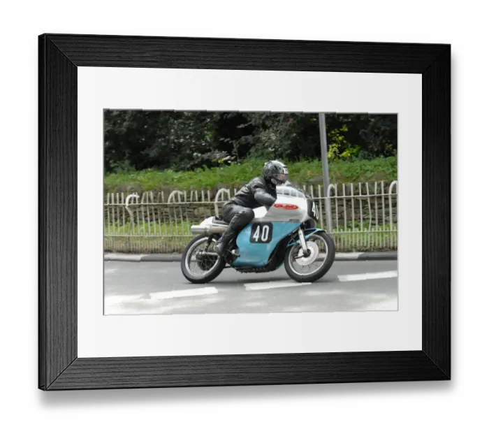 Framed Print : Ian Bainbridge (Norton) 2009 Classic TT Framed Print : Ian Bainbridge (Norton) 2009 Classic TT