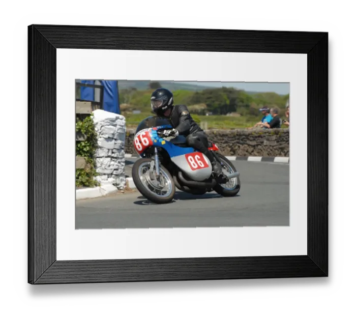 Framed Print : Bob Simmons (Fahron Suzuki) 2009 Pre TT Classic Framed Print : Bob Simmons (Fahron Suzuki) 2009 Pre TT Classic