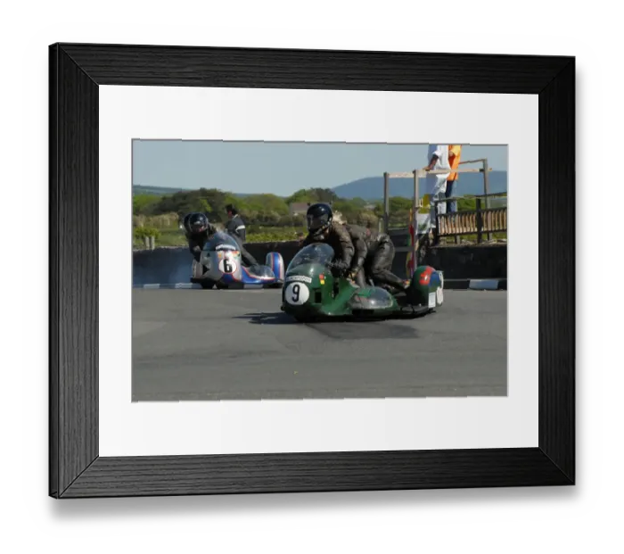 Framed Print : Kobus Barmann & Sam Kiers (Nourish Weslake) 2009 Pre TT Classic Framed Print : Kobus Barmann & Sam Kiers (Nourish Weslake) 2009 Pre TT Classic