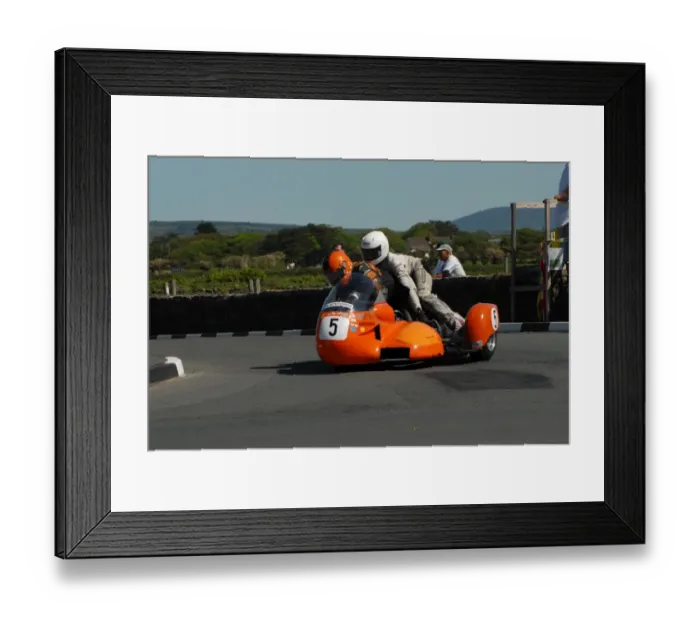 Framed Print : Eddy Wright & Neil Wheatley (Windle Imp) 2009 Pre TT Classic