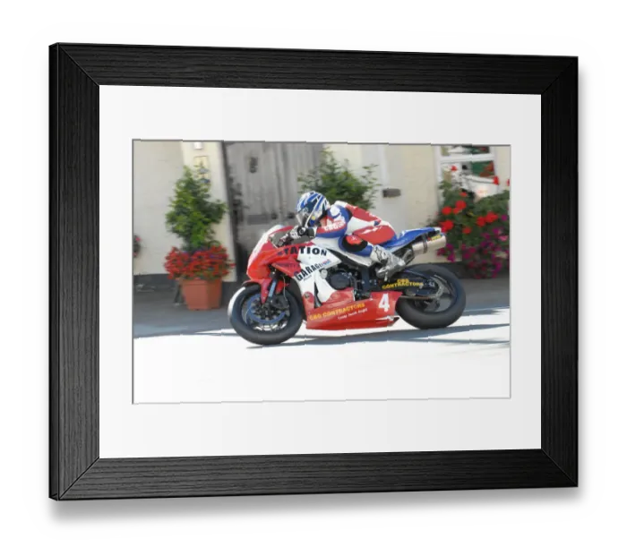 Framed Print : Tim Venables (Honda) 2010 Newcomers Manx Grand Prix Framed Print : Tim Venables (Honda) 2010 Newcomers Manx Grand Prix