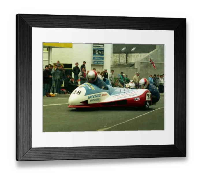 Framed Print : Cliff Pritchard & Clive Price (Suzuki CPR) 1988 Sidecar TT Framed Print : Cliff Pritchard & Clive Price (Suzuki CPR) 1988 Sidecar TT