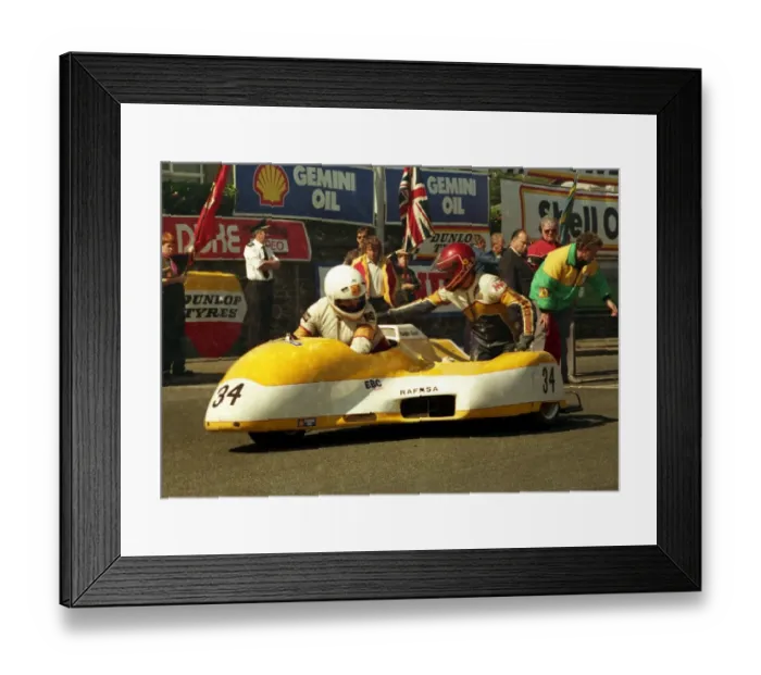 Framed Print : Derek Rumble & Steven Wilson (Rumble Suzuki) 1988 Sidecar TT Framed Print : Derek Rumble & Steven Wilson (Rumble Suzuki) 1988 Sidecar TT