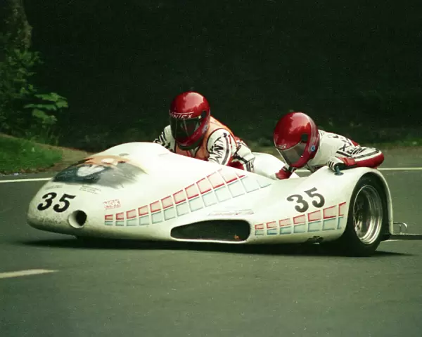 Rolf Suess & Bruno Ulrich (Seymaz Junior Yamaha) 1987 Sidecar TT