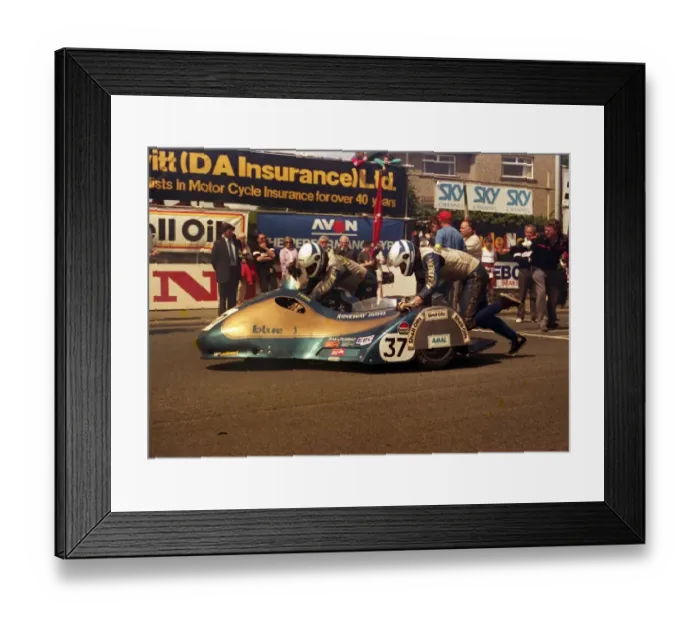 Framed Print : John Mulcahy & Frank McGettigan (Blue J Suzuki) 1987 Sidecar TT Framed Print : John Mulcahy & Frank McGettigan (Blue J Suzuki) 1987 Sidecar TT