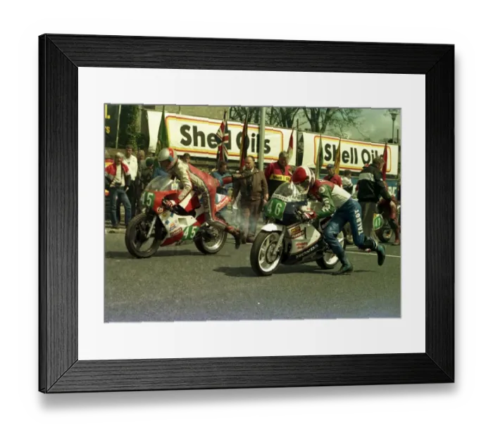 Framed Print : Robin Milton (Yamaha) and Mark Farmer (Honda) 1986 Junior TT Framed Print : Robin Milton (Yamaha) and Mark Farmer (Honda) 1986 Junior TT