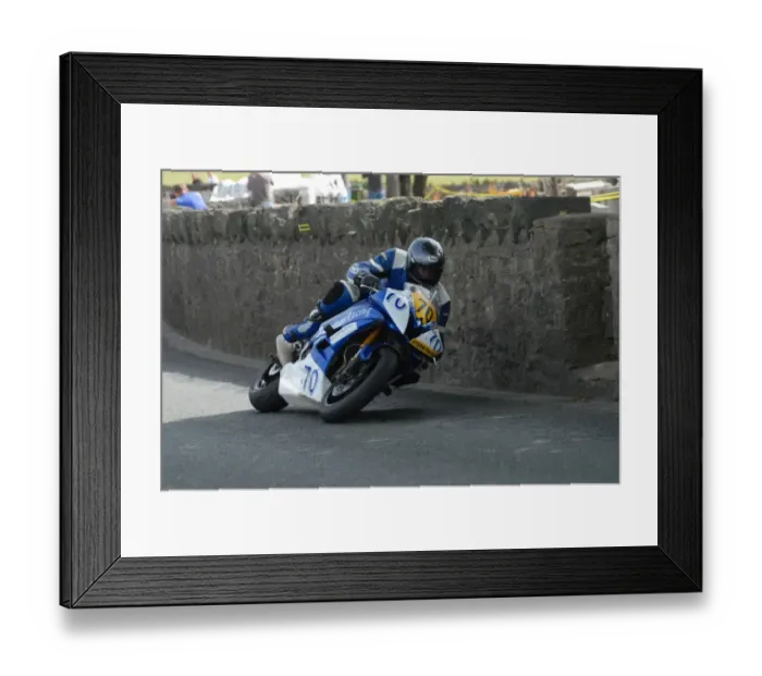 Framed Print : Victor Gilmore (Yamaha) 2009 Southern 100 Framed Print : Victor Gilmore (Yamaha) 2009 Southern 100
