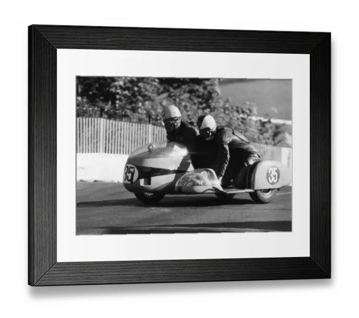 Framed Print : Bill Copson & Francis Higginbottom (BMW) 1968 500 Sidecar TT Framed Print : Bill Copson & Francis Higginbottom (BMW) 1968 500 Sidecar TT