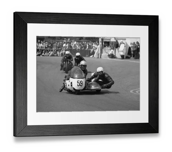 Framed Print : Keith Griffin & Malcolm Sharrocks (SG Triumph) 1974 750 Sidecar TT Framed Print : Keith Griffin & Malcolm Sharrocks (SG Triumph) 1974 750 Sidecar TT