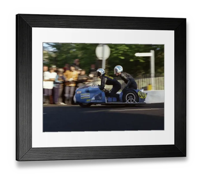 Framed Print : Mal White & Phil Oliver (Trifly Triumph) 1973 750 Sidecar TT Framed Print : Mal White & Phil Oliver (Trifly Triumph) 1973 750 Sidecar TT
