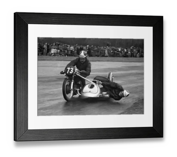 Framed Print : Len Taylor & F P Glover (Norton) 1953 Thruxton Framed Print : Len Taylor & F P Glover (Norton) 1953 Thruxton