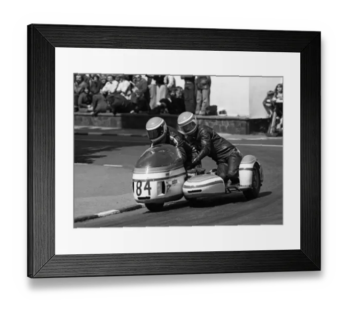 Framed Print : Gerry Routledge & Robin Udall (Triumph) 1975 500cc Sidecar TT