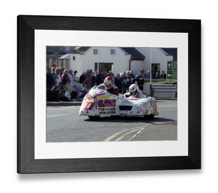 Framed Print : Martin Clark & Boyd Hutchinson (Shelbourne Yamaha) 1994 Sidecar TT Framed Print : Martin Clark & Boyd Hutchinson (Shelbourne Yamaha) 1994 Sidecar TT