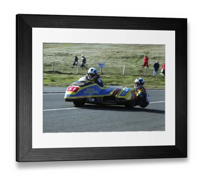 Framed Print : Martin Waters & Tim Jarvis (Molyneux Kawasaki) 1994 Sidecar TT Framed Print : Martin Waters & Tim Jarvis (Molyneux Kawasaki) 1994 Sidecar TT