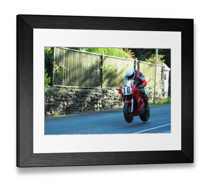 Framed Print : Olie Linsdell (Yamaha) 2015 Formula One Classic TT Framed Print : Olie Linsdell (Yamaha) 2015 Formula One Classic TT