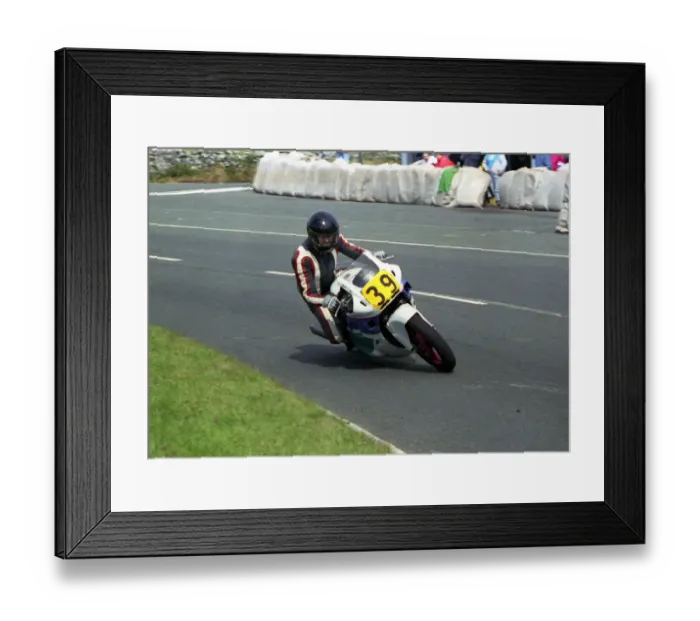 Framed Print : Stan Thomas (Honda) 1990 Senior Manx Grand Prix Framed Print : Stan Thomas (Honda) 1990 Senior Manx Grand Prix