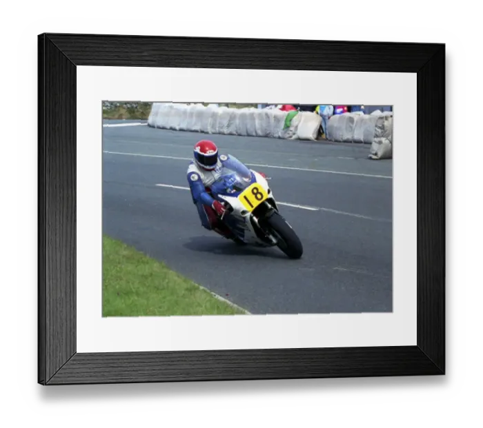 Framed Print : Geoff Martin (Suzuki) 1990 Senior Manx Grand Prix
