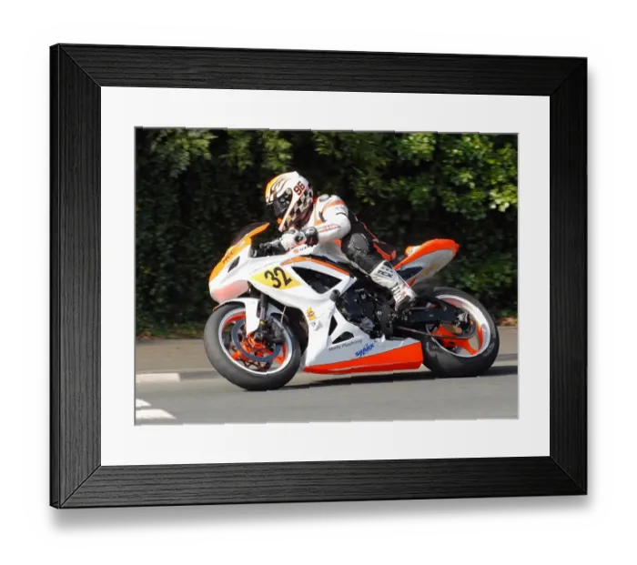 Framed Print : Andy Farrell (Suzuki) 2010 Senior Manx Grand Prix Framed Print : Andy Farrell (Suzuki) 2010 Senior Manx Grand Prix