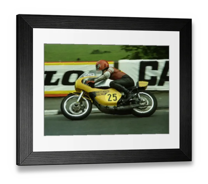 Framed Print : Ian Richards (Yamaha) 1976 Senior TT Framed Print : Ian Richards (Yamaha) 1976 Senior TT