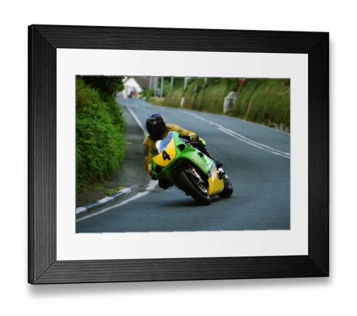 Framed Print : Paul Duckett (Kawasaki) 2003 Senior Manx Grand Prix Framed Print : Paul Duckett (Kawasaki) 2003 Senior Manx Grand Prix