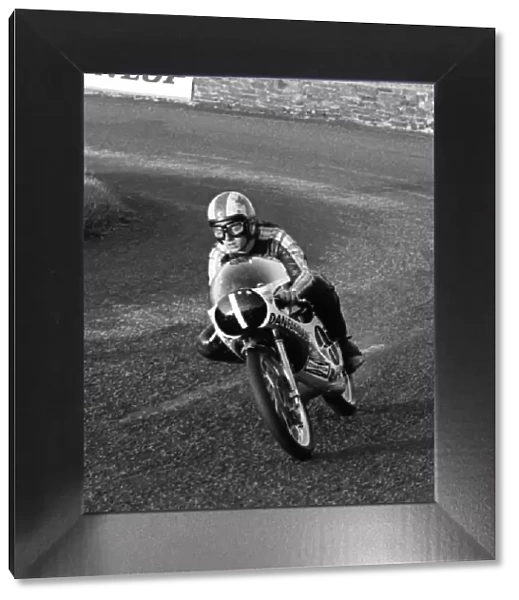 Chas Mortimer (Yamaha) 1972 Ultra Lightweight TT