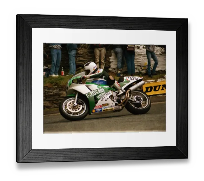 Framed Print : Robert Dunlop (Honda) 1988 Formula One TT Framed Print : Robert Dunlop (Honda) 1988 Formula One TT