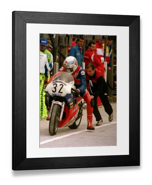 Framed Print : Steve Hislop (Honda) 1988 Formula One TT Framed Print : Steve Hislop (Honda) 1988 Formula One TT