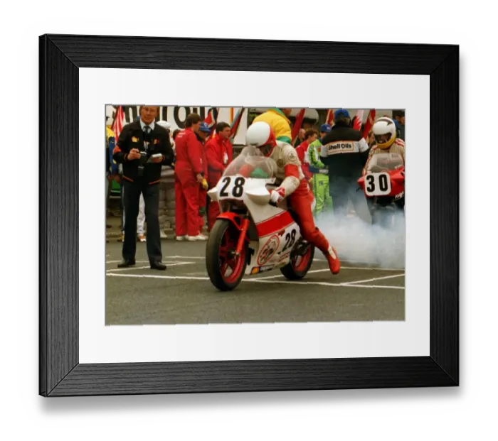 Framed Print : Bob Heath (Yamaha) 1988 Formula One TT Framed Print : Bob Heath (Yamaha) 1988 Formula One TT