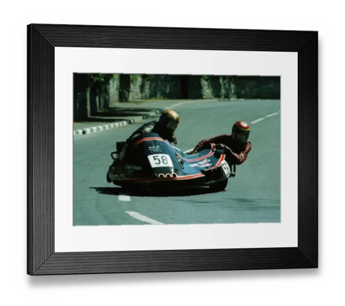 Framed Print : Keith Griffin & Gordon Garrett (Suzuki) 1982 Sidecar TT Framed Print : Keith Griffin & Gordon Garrett (Suzuki) 1982 Sidecar TT