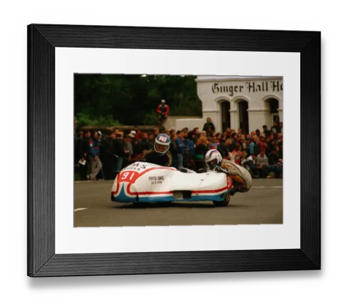 Framed Print : Dennis Proudman & B Forth (Derbyshire Yamaha) 1988 Sidecar TT Framed Print : Dennis Proudman & B Forth (Derbyshire Yamaha) 1988 Sidecar TT