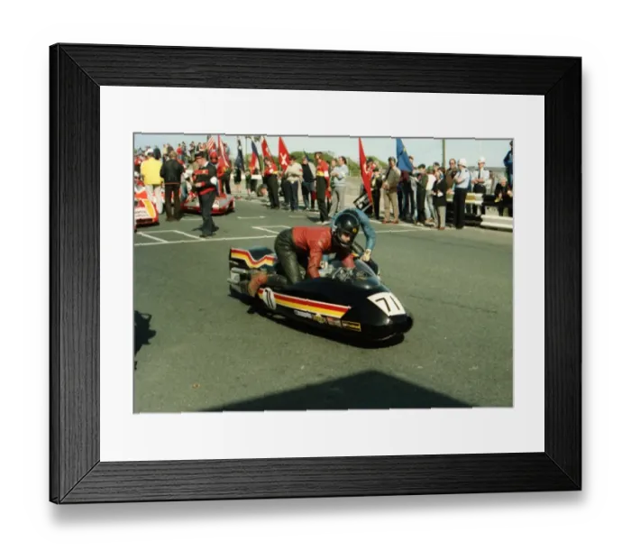 Framed Print : Dave Houghton & Eddy Yarker (Reemaun) 1984 Sidecar TT Framed Print : Dave Houghton & Eddy Yarker (Reemaun) 1984 Sidecar TT