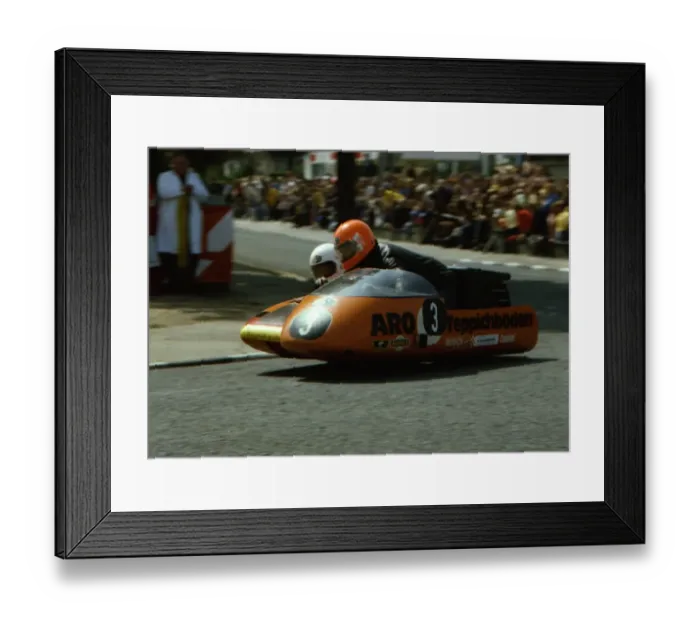 Framed Print : Helmut Schilling & Rainer Gundel (Aro) 1976 500 Sidecar TT Framed Print : Helmut Schilling & Rainer Gundel (Aro) 1976 500 Sidecar TT