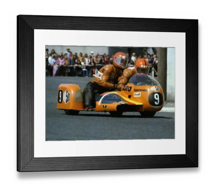 Framed Print : Siegfried Schauzu & Wolfgang Kalauch (Aro) 1976 500 Sidecar TT